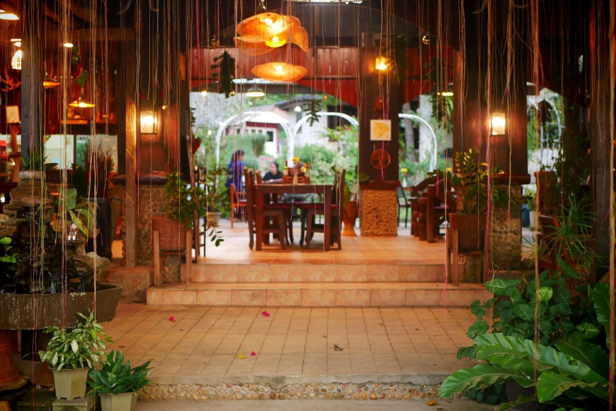 Big Elk Steak House - Homestay 达叻府 外观 照片